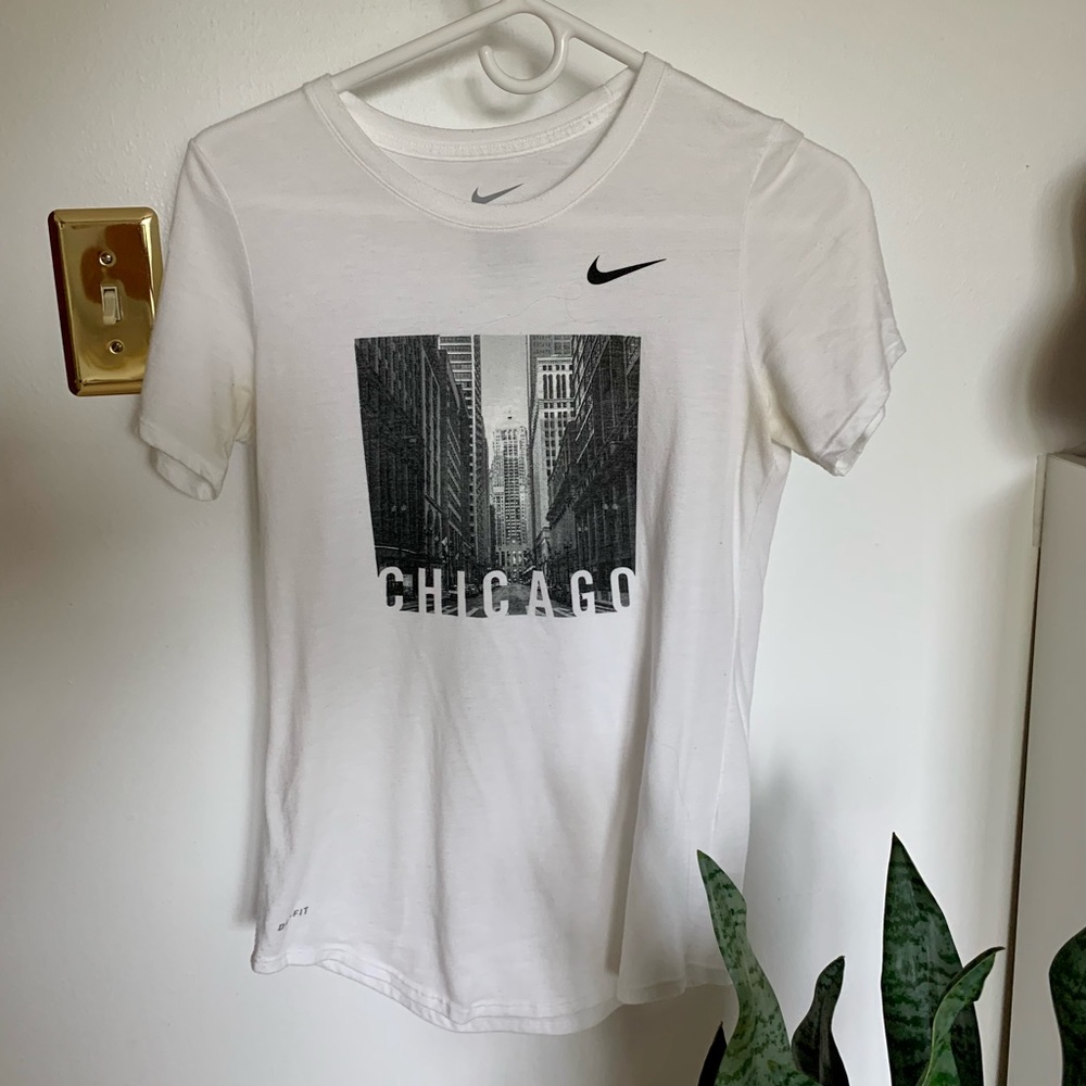 NIKE Chicago Graphic Tee Shirt